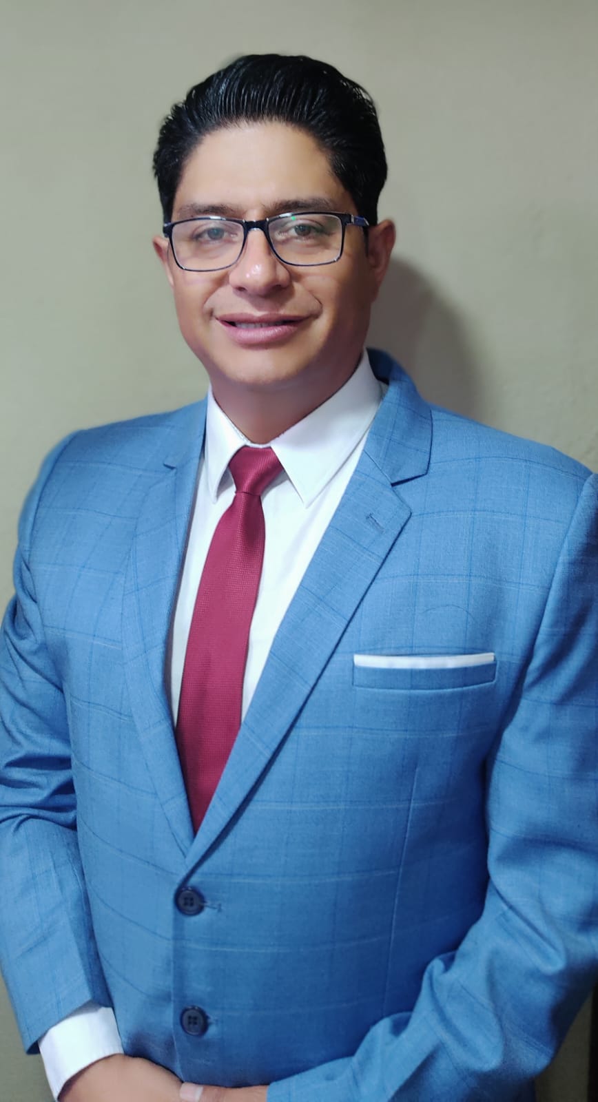 Dr. H.C. Abg. Omar Francisco Ayabaca Buenaño. Msc. Dipl. Emb