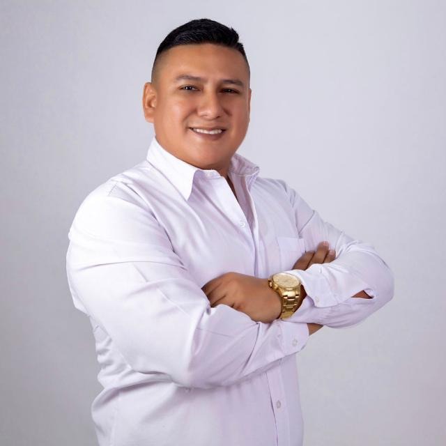 Dr. H.C. Abg. David Geovanny Pérez Balladares. Msc. Dipl. Emb